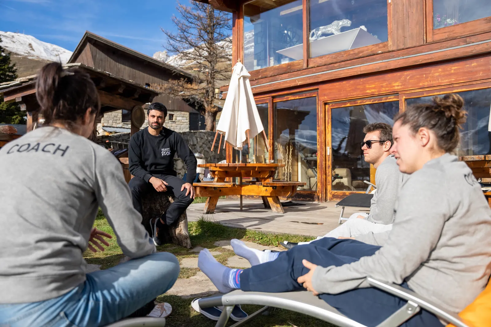 Échanges entre coachs au chalet