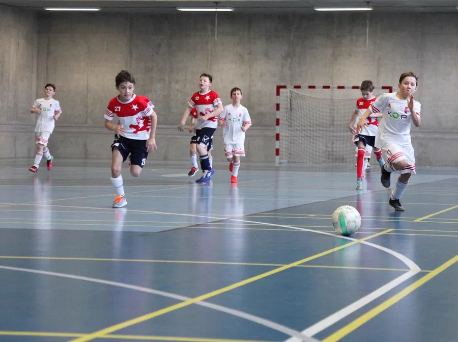 Parent accompagnant son enfant sportif